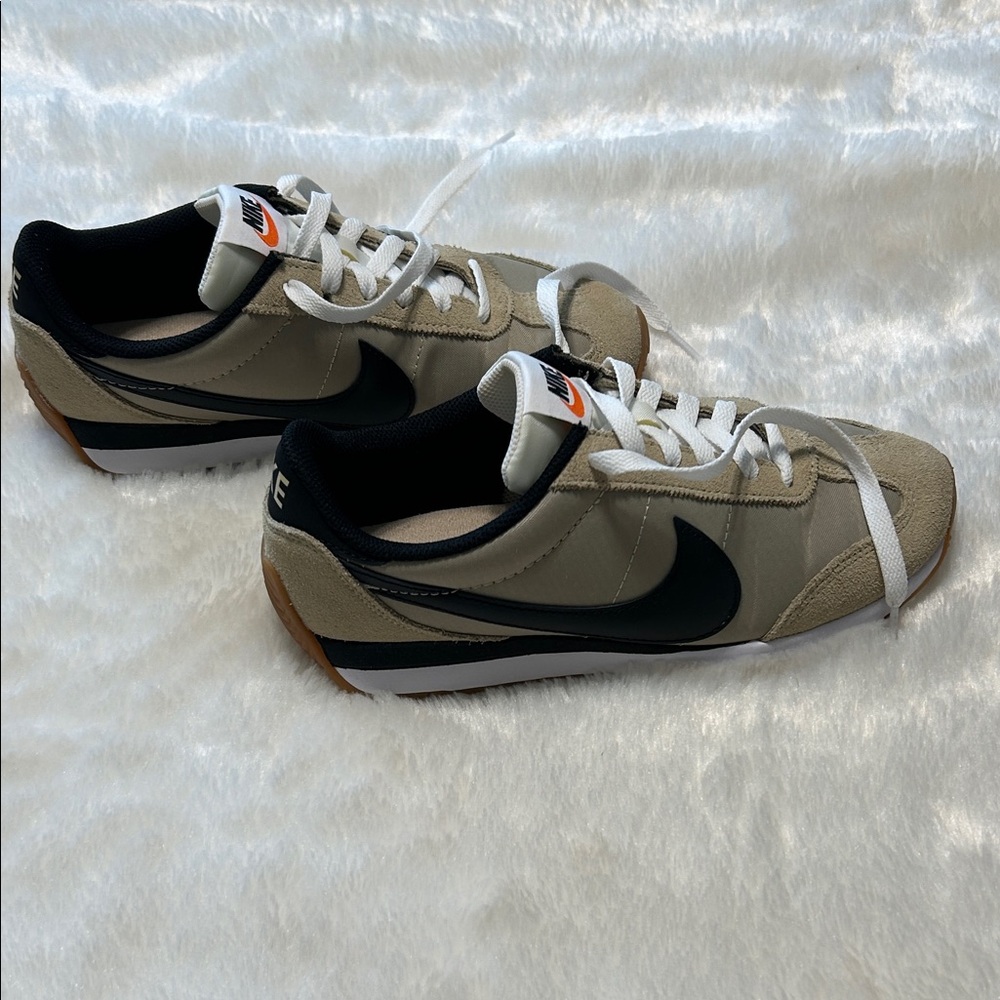 Nike Black and Tan Pacifica sneaker
